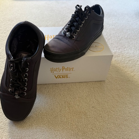 Women's Vans - Picture 4 of 4